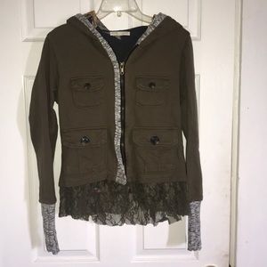 Hoodie with lace trim